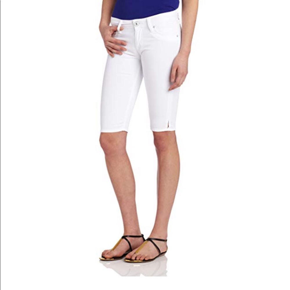 Hudson Viceroy Knee Shorts in white NWT 💙❤️💙